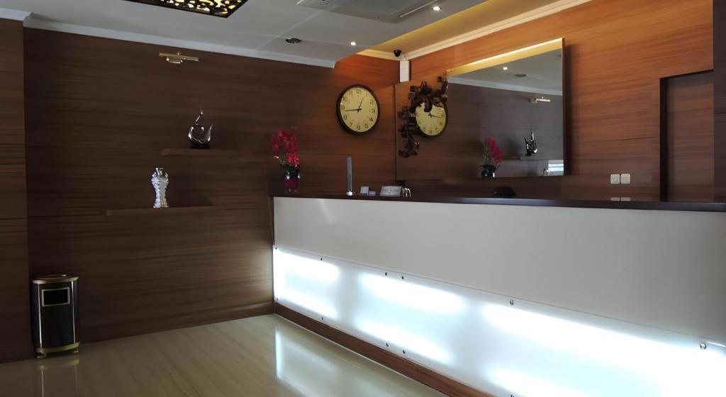 California Hotel Jakarta Ngoại thất bức ảnh