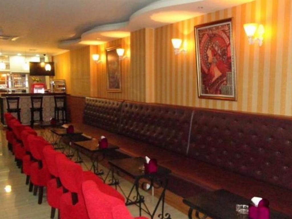 California Hotel Jakarta Ngoại thất bức ảnh