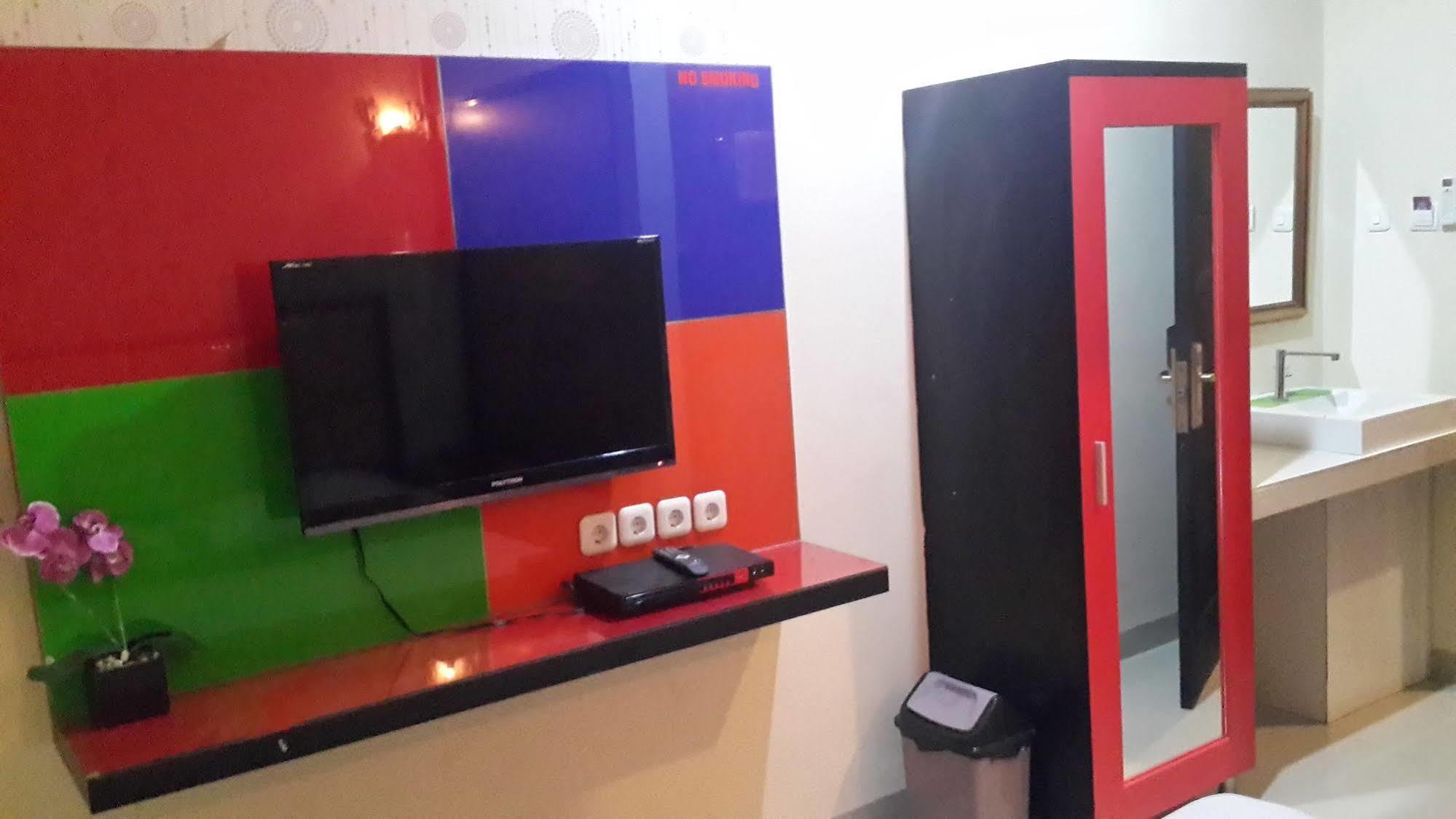 California Hotel Jakarta Ngoại thất bức ảnh