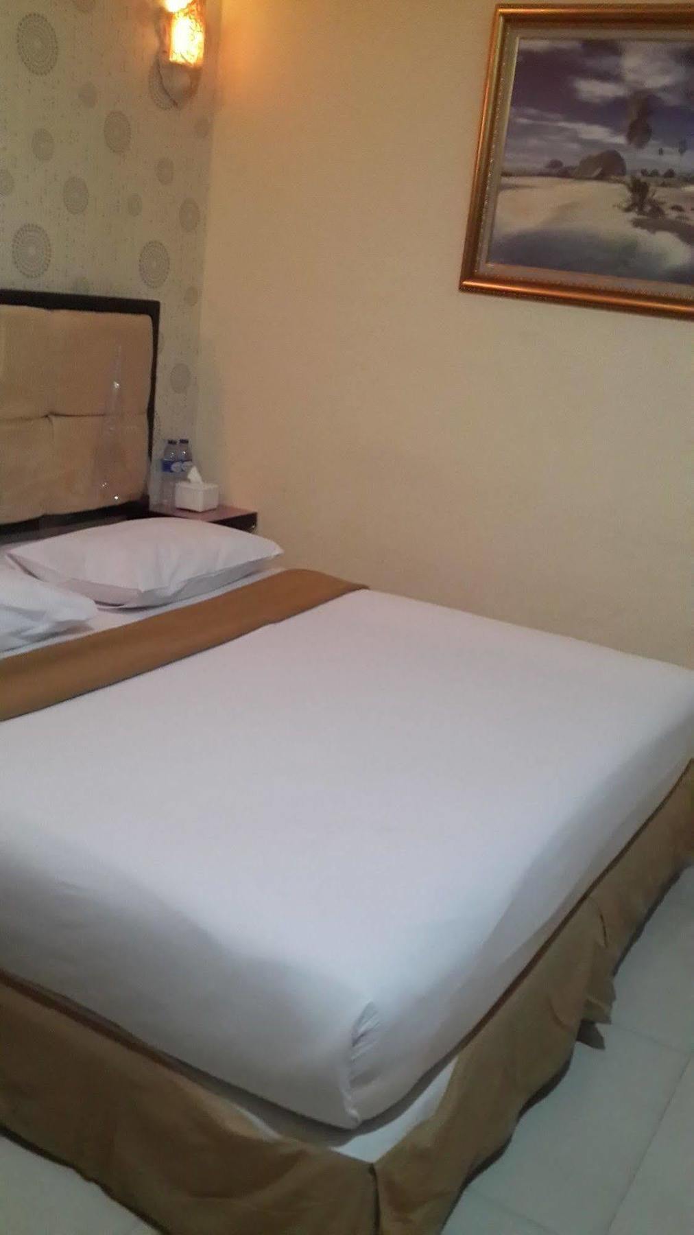 California Hotel Jakarta Ngoại thất bức ảnh