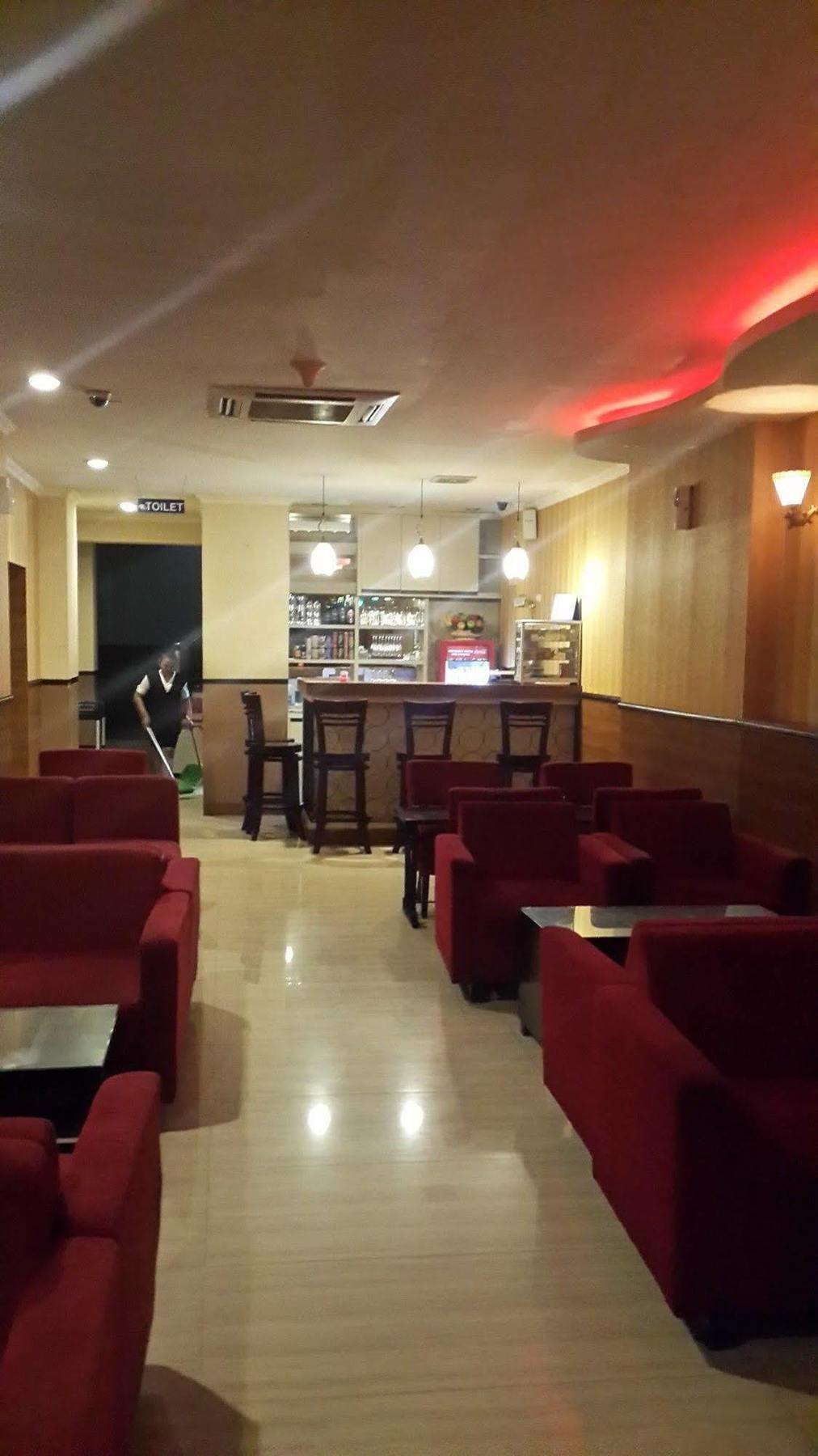 California Hotel Jakarta Ngoại thất bức ảnh